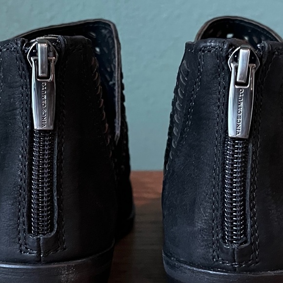 Vince Camuto Boot Black Leather Size 8 NWOT - Picture 8 of 12